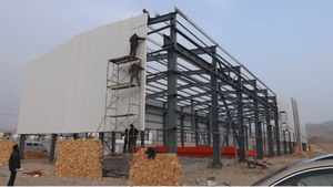 鋼構(gòu)廠房定期維護(hù)