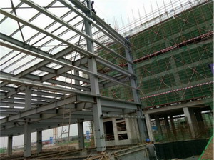 鋼構(gòu)廠房安裝的控制
