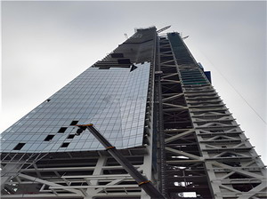 鋼構(gòu)高層的豎向布置原則