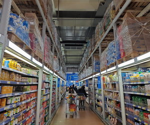 鋼構(gòu)商超柱間支撐布置的原則