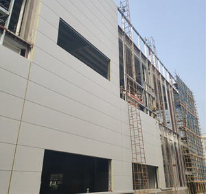 鋼構(gòu)建筑的墻板類型