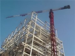 鋼構高層降低側力作用點